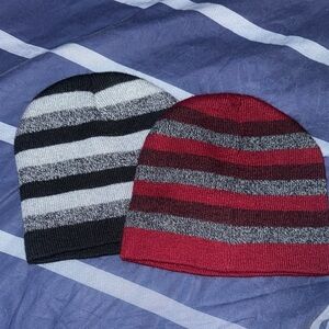 Striped Black and Red Beanie Set